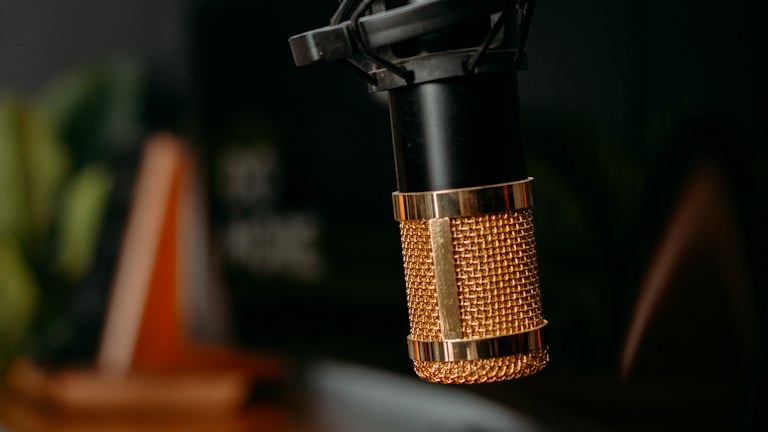 Plan and Record a Clear Audio Interview for a Personal Project