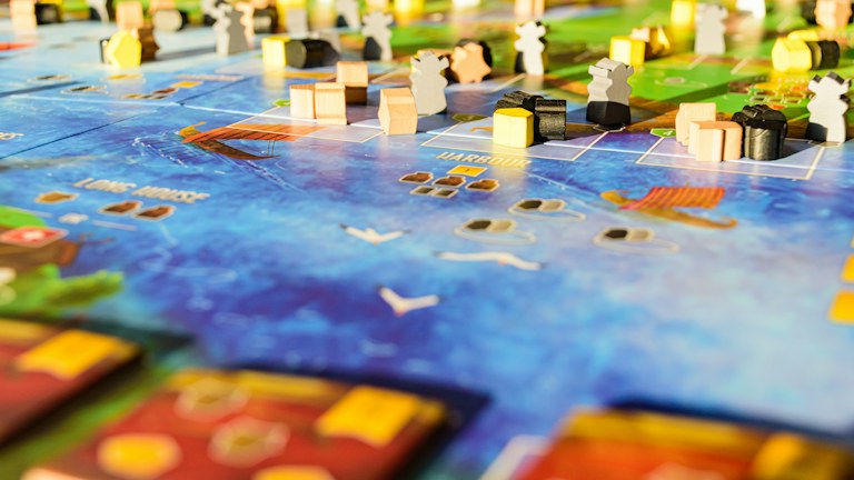 Host a Board Game Evening That Works for New and Experienced Players