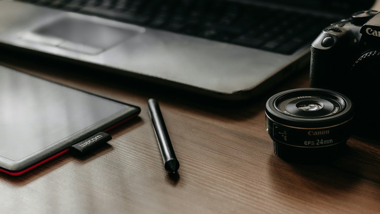 Organize Your Digital Photos Without Losing the Originals